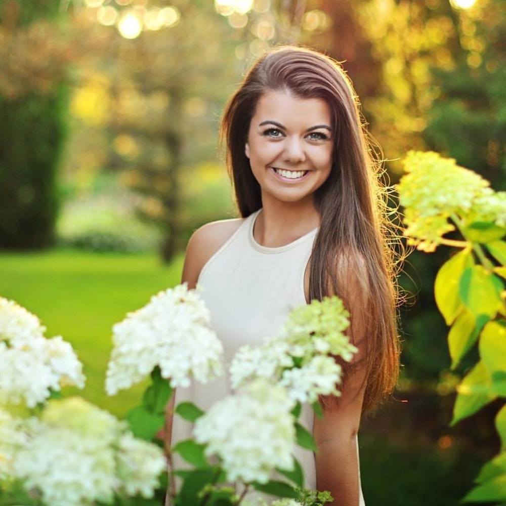 Meet your Posher, Ella